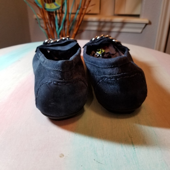 Vionic Loafers 🥿 - Picture 3 of 11